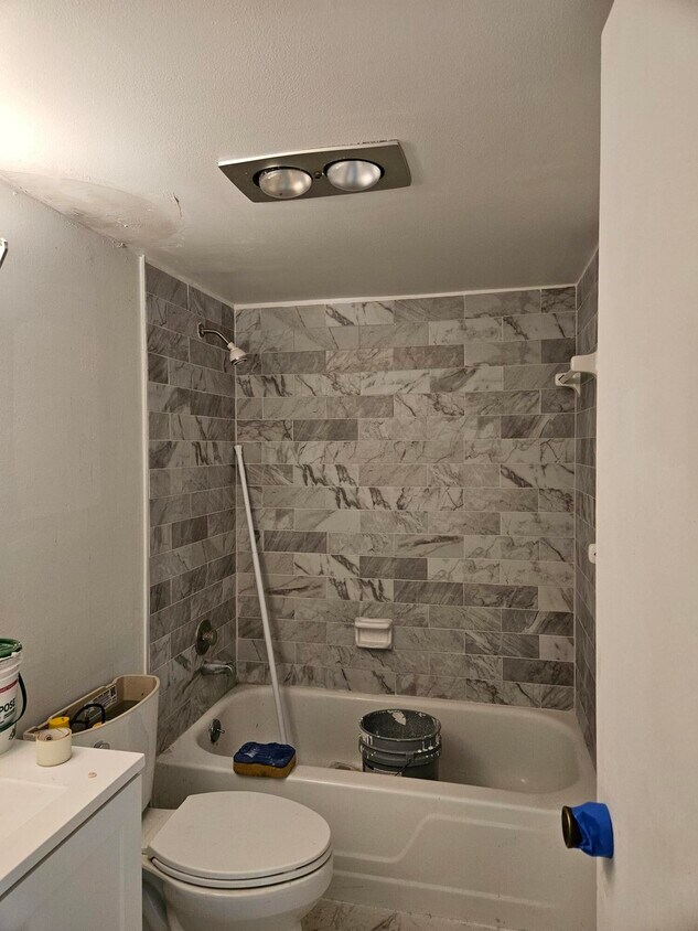 Building Photo - 555 Purdy Ln