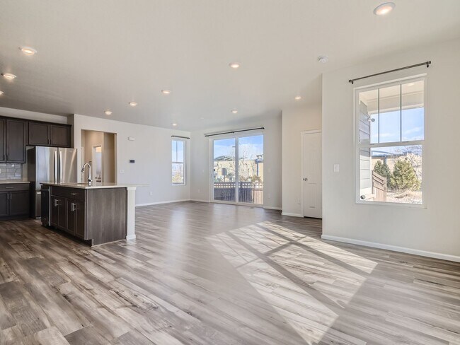 Building Photo - Modern Luxury 3BR/2.5BA Gem located in Aur...