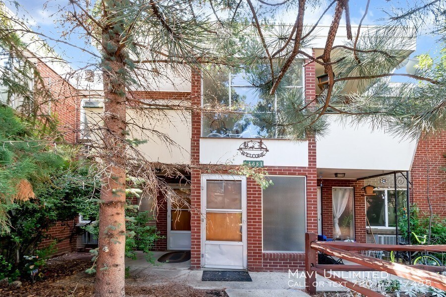 Primary Photo - 1681 Reed St