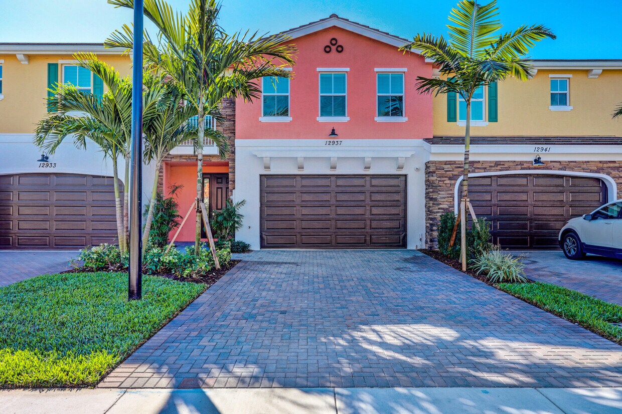 Primary Photo - 12937 Trevi Isle