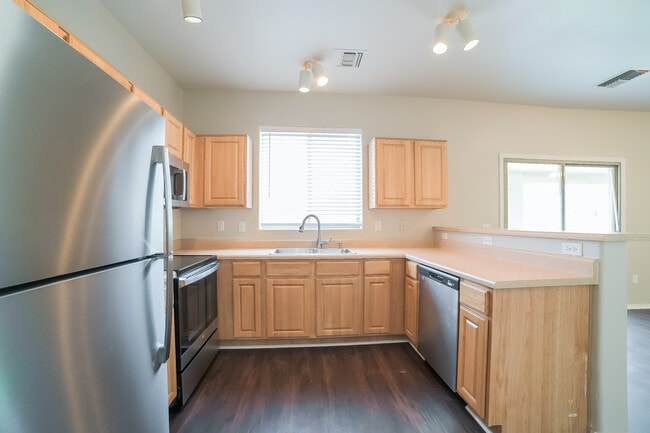 Building Photo - 6809 S Camino De Azar