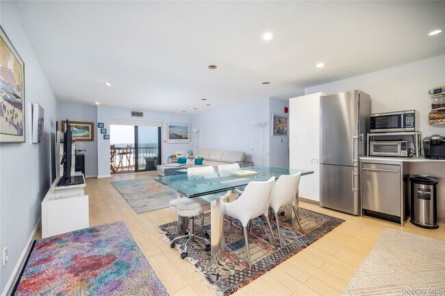 Foto del edificio - 360 Shore Rd