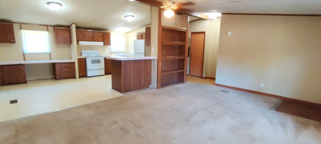 Building Photo - 315 Joy Ln