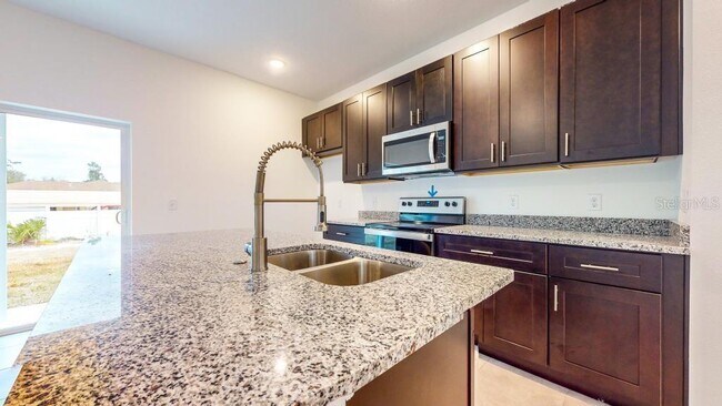 Foto del edificio - 15665 SW 49th Avenue Rd