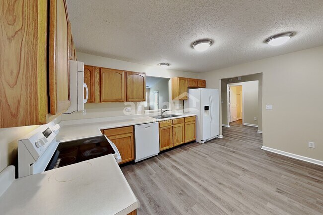 Foto del edificio - 9734 Thomas Ln