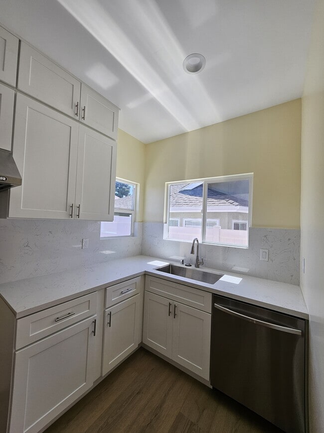 Building Photo - 11583 Quartz Ave