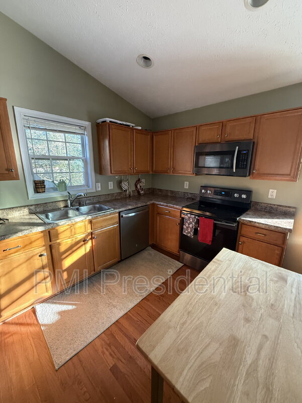 Foto del edificio - 1041 Greenview Dr