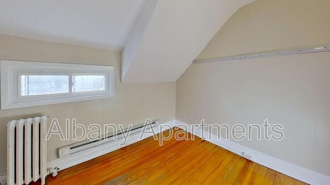 Building Photo - 100 Ryckman Ave