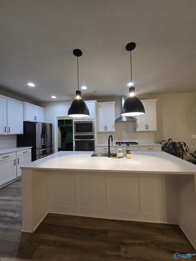 Building Photo - 120 Pomelo St