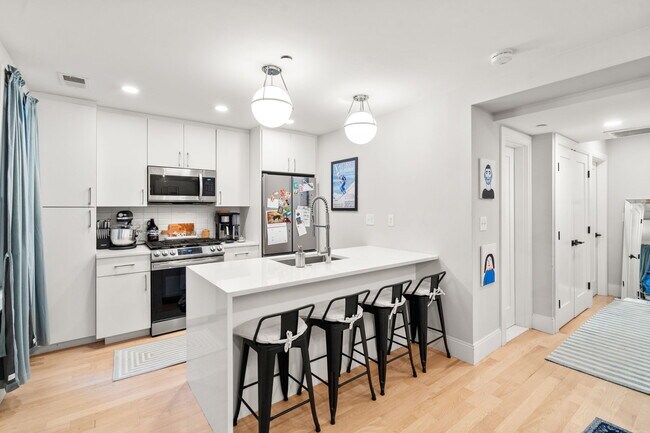 Foto del edificio - 12 Lamson Ct