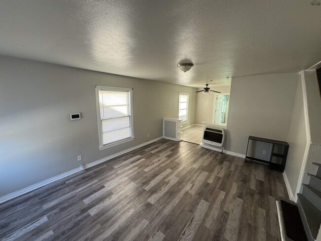 Foto del edificio - 1815 Lucile Ave