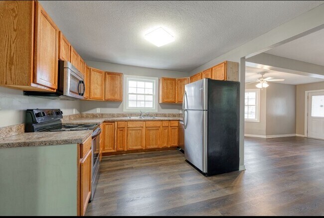 Cocina - 761 S 5th St