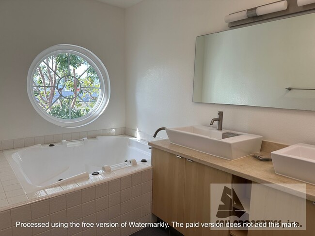 Building Photo - Bright & Spacious Huntington Beach Home with Vaulted Ceilings, Community Pool, EV Charger