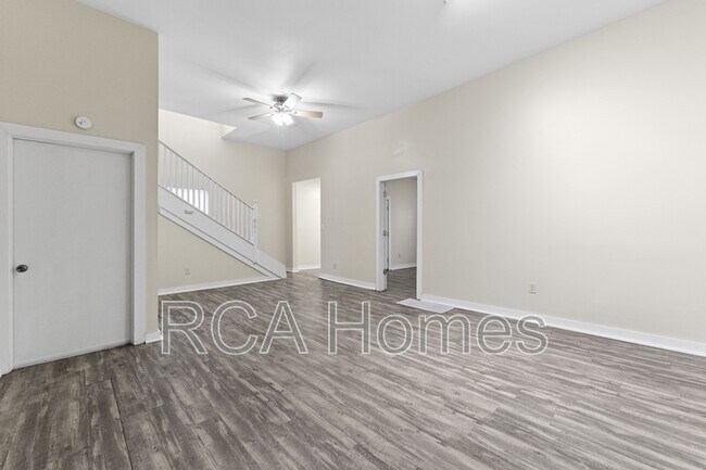 Foto del edificio - 1156 Fletcher Ave