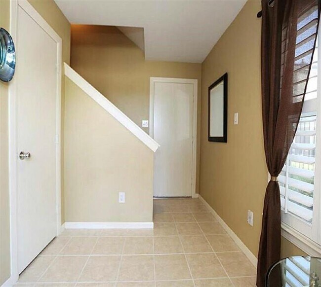 Foto del edificio - 1266 W 18th St