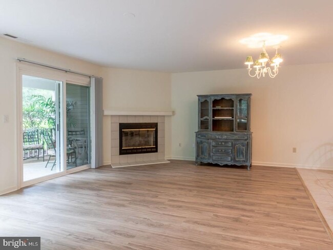 Building Photo - 38425 Mainsail Dr