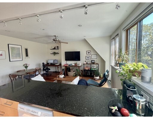 Foto del edificio - 562 Tremont St