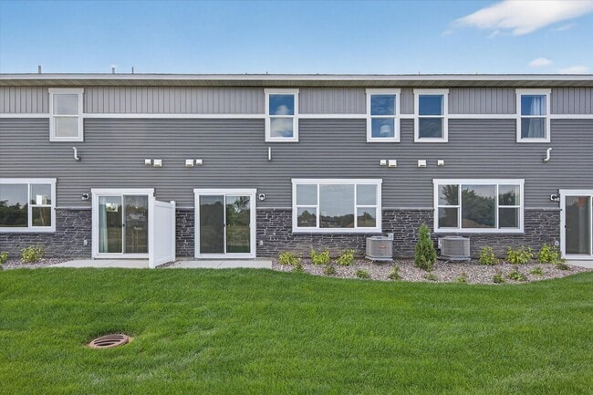 Foto del edificio - Westview townhome plan in Corcoran’s Hope Meadows community—a brand-new townhome development near...