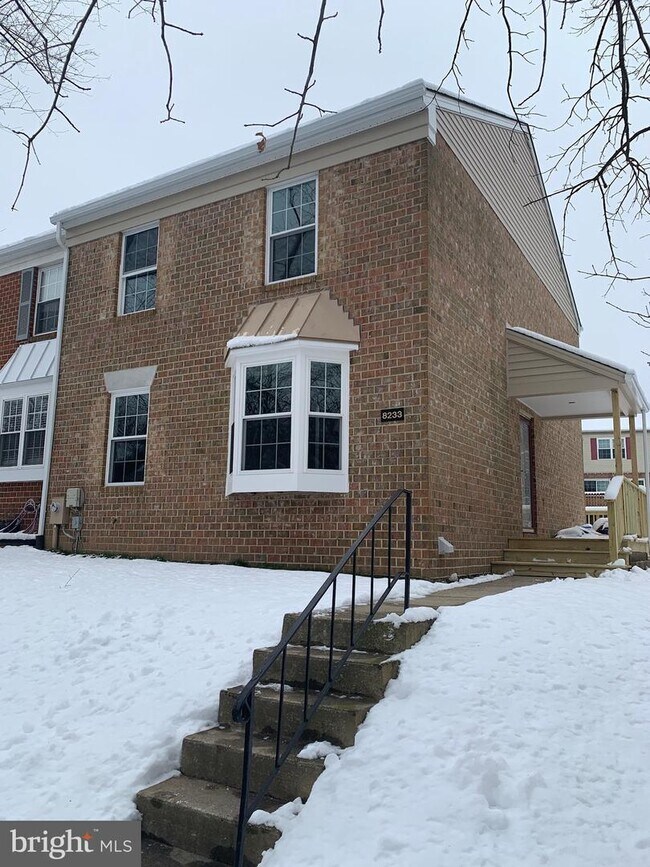 Building Photo - 8233 Township Dr
