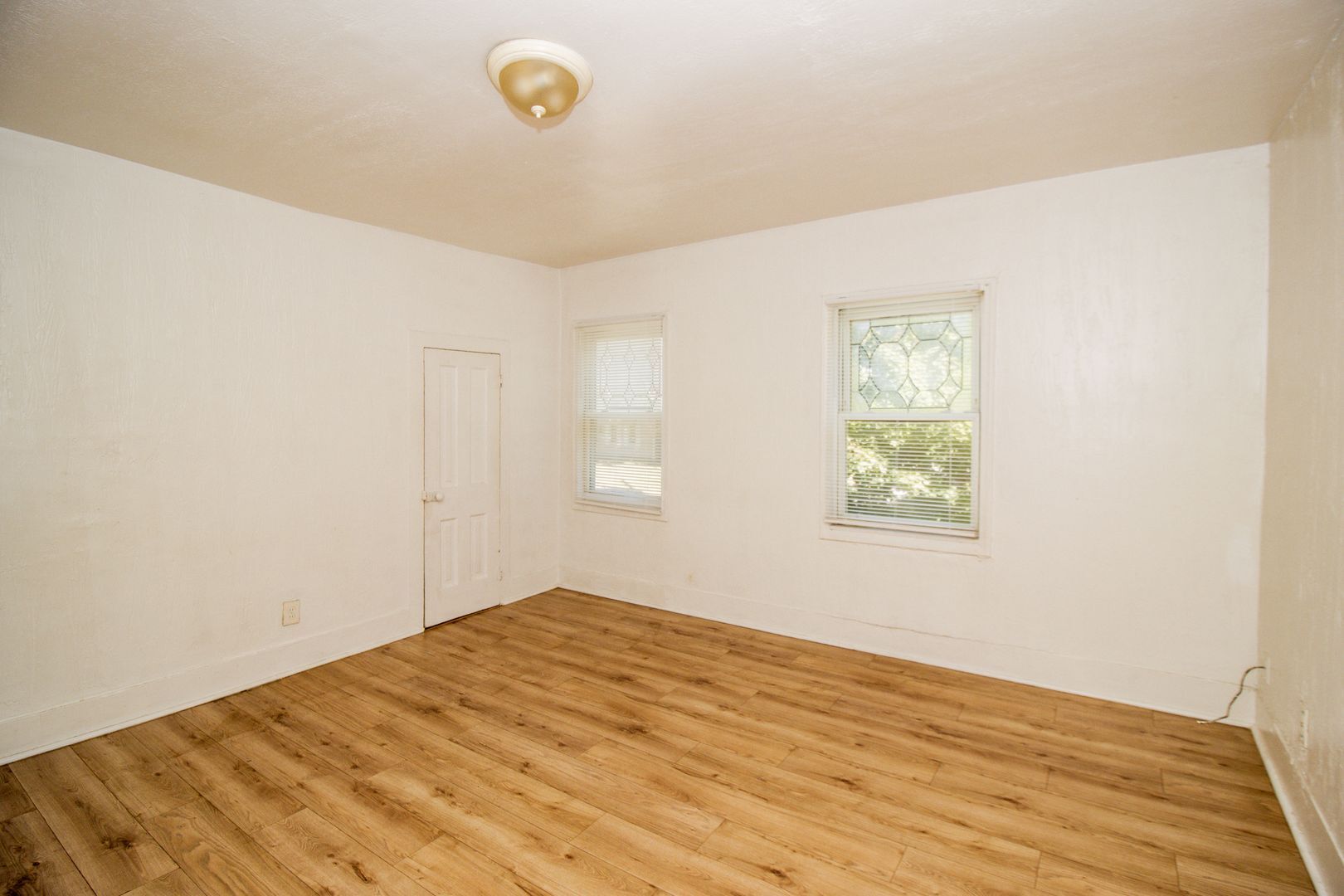 636 Allyn St Akron, OH 44311 – photo 2