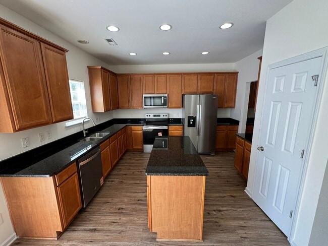 Building Photo - 2818 Oakdale Pasture Dr