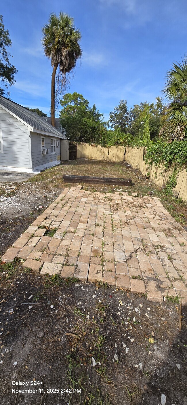 Foto del edificio - 5202 16th St E