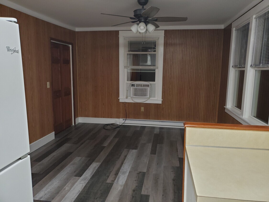Foto principal - 4204 St Lawrence Ave