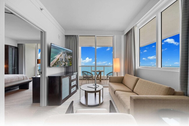 Building Photo - 4391 Collins Ave