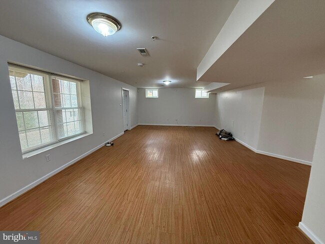 Foto del edificio - 10106 Garden Valley Ct