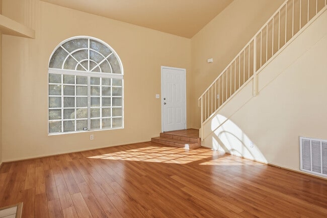 Foto del edificio - 2600 Autumn Blaze Ave