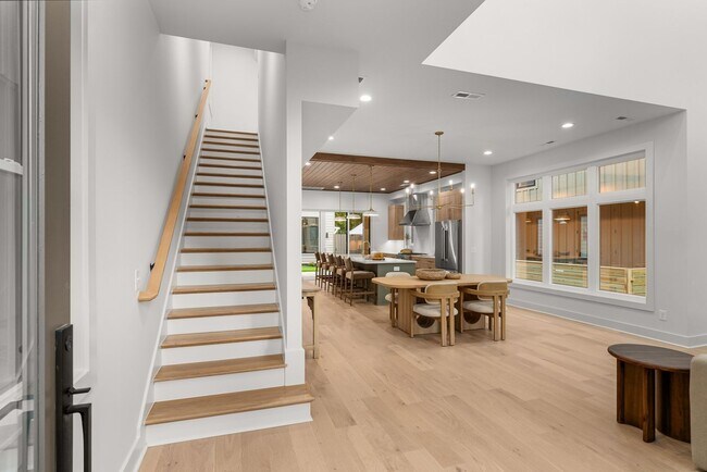 Foto del edificio - Stunning New Townhome in The Heart of East Nashville