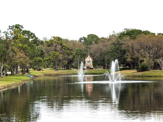 Foto del edificio - 16100 Bay Pointe Blvd