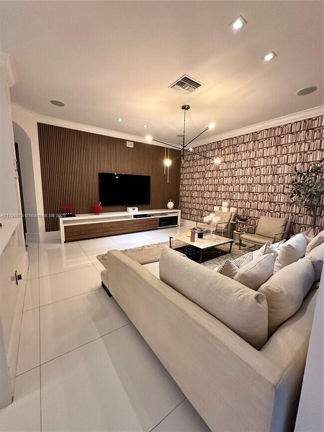 Foto del edificio - 6801 NW 113th Ct