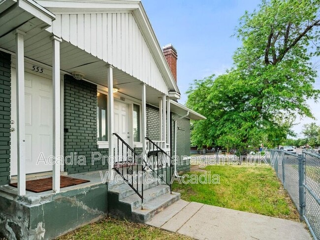 Building Photo - 3002 Porter Ave