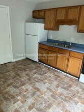 Building Photo - 710 Charles St