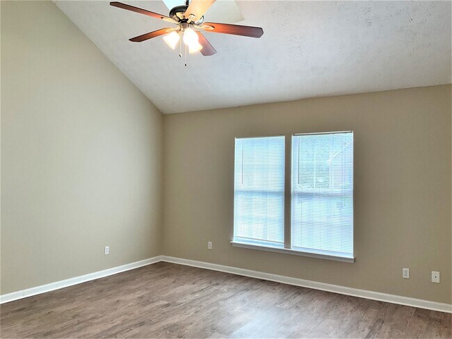 Building Photo - 2610 Garland Way
