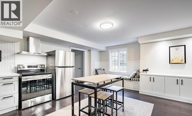 Building Photo - 46 Illingworth Ln