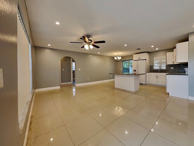 Foto del edificio - 6099 Colchester Ave