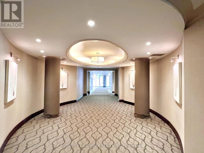 Building Photo - 28-1628 Empress Ave