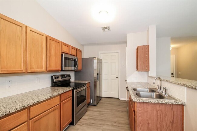 Building Photo - 2624 Briar Patch Way