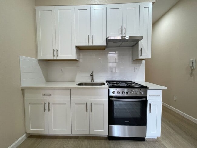 Building Photo - 1012 Grant Ave