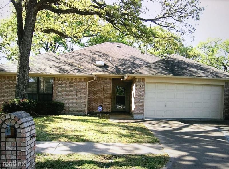 Primary Photo - 3 br, 2 bath House - 1023 Hunter Ridge Dr