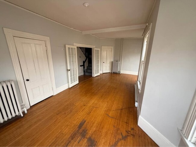 Building Photo - 8 Hurlbut St