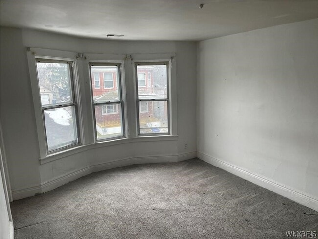 Building Photo - 226 Longnecker St