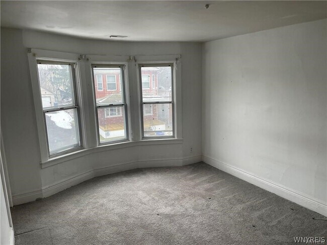 Foto del edificio - 226 Longnecker St
