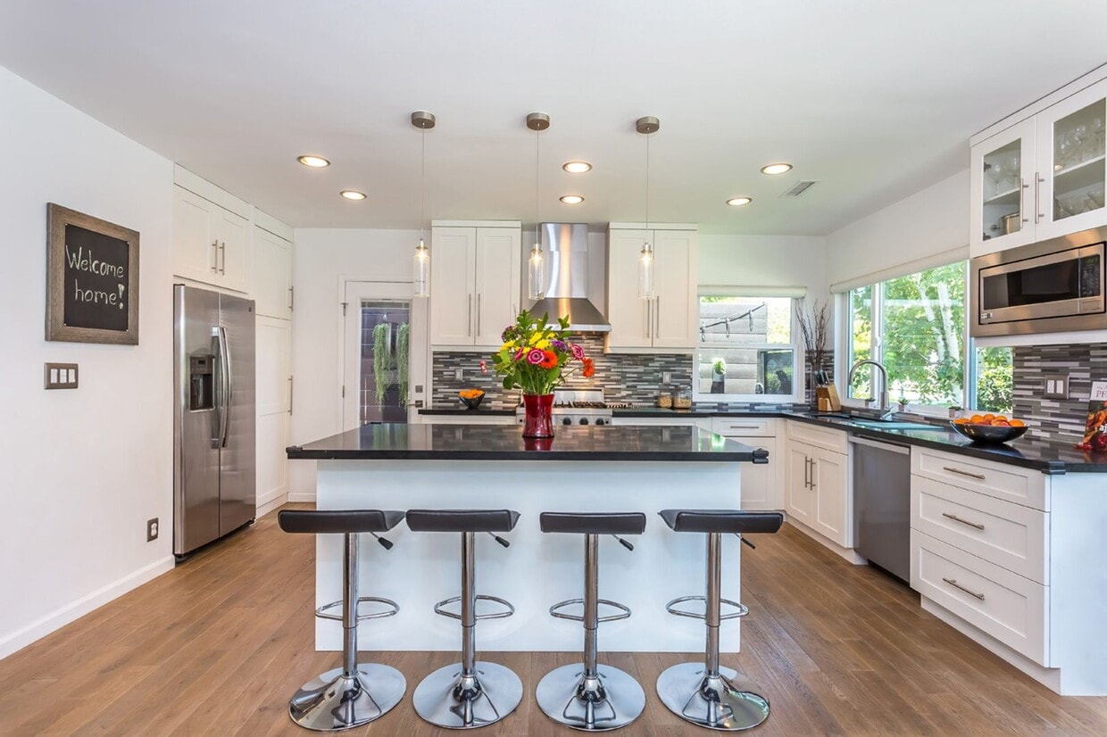 Primary Photo - Remodeled 3BD/2BA W/Detached Studio