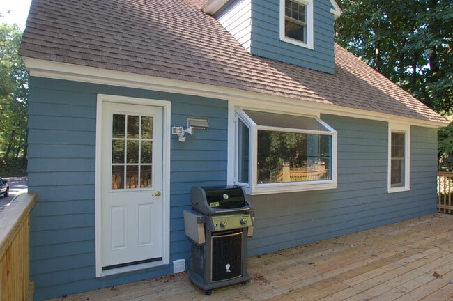 Building Photo - 57 Grey Rock Dr