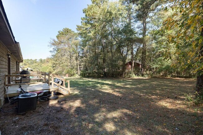 Building Photo - 402 Freeman Dr