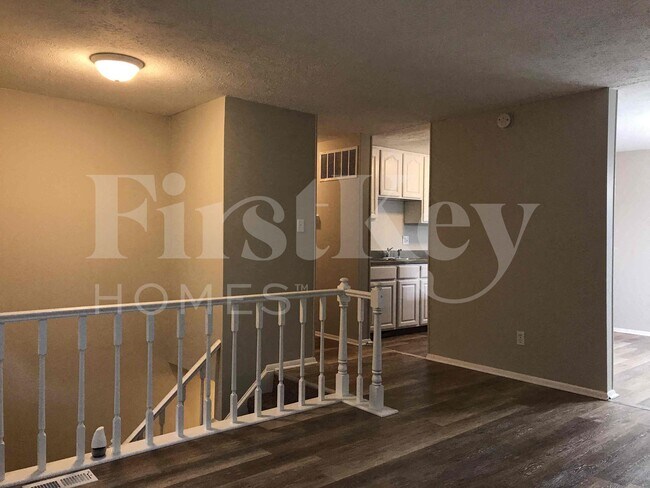 Foto del edificio - 1324 Lansdowne Rd