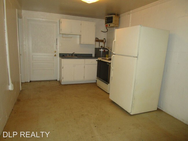 Building Photo - 278 Roosevelt Dr